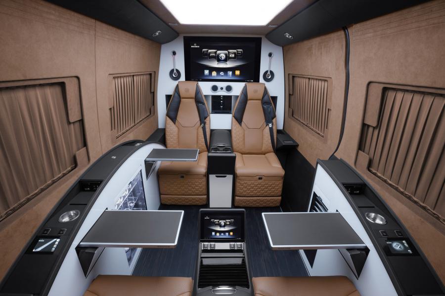 Интерьер Mercedes-Benz Sprinter Business Lounge by Brabus (Br.906) 2014 года  (фото 11 из 33)
